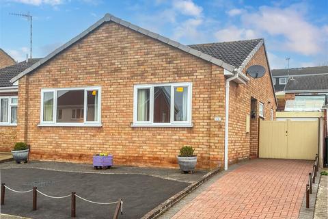 2 bedroom semi-detached bungalow for sale, Crane Close,  Woodloes Park, Warwick