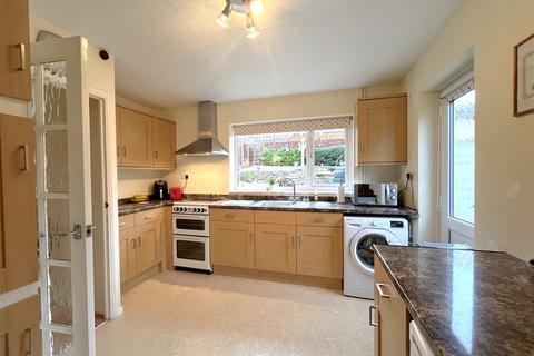 2 bedroom semi-detached bungalow for sale, Crane Close,  Woodloes Park, Warwick