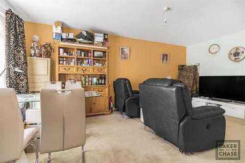 1 bedroom retirement property for sale, Crothall Close, London N13