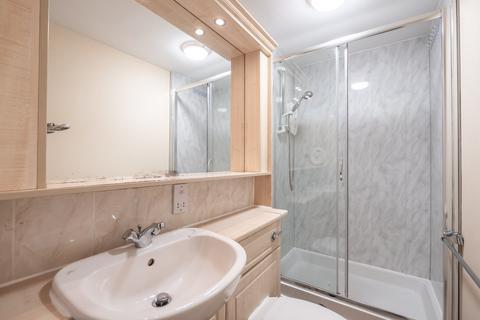 27/2 Fettes Row, Edinburgh, EH3 6RL