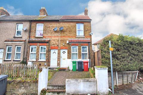 3 bedroom end of terrace house for sale, Windmill Road, Slough SL1