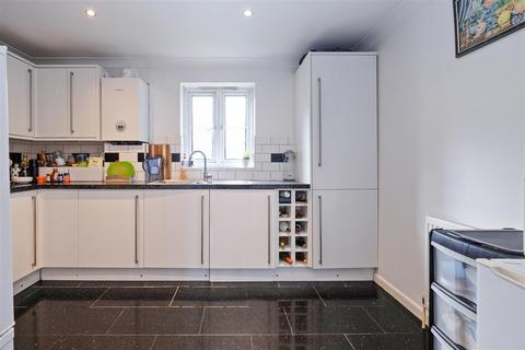 2 bedroom apartment for sale, Bluefield Mews, Whitstable