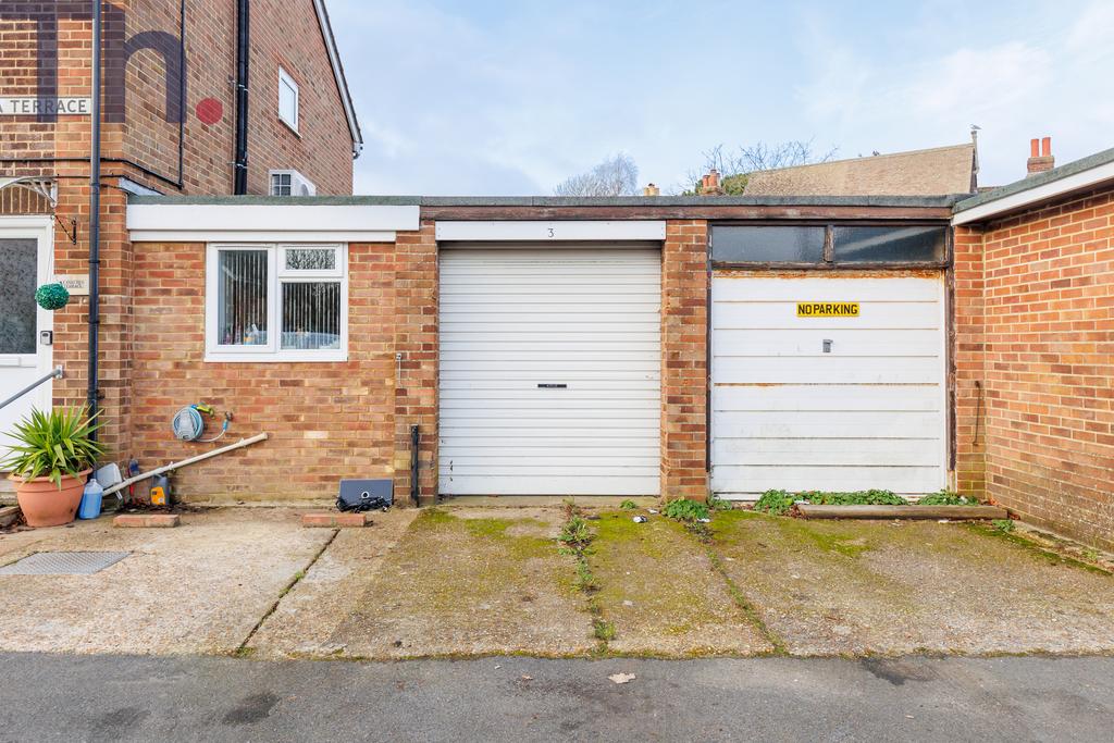 Garage &amp; Parking