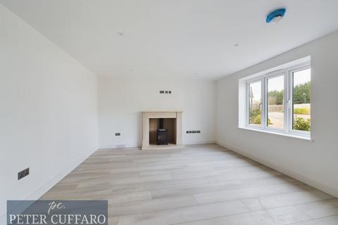 undefined, Walnut Tree Close, Nazeing EN9