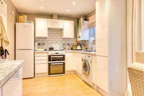 3 bedroom end of terrace house for sale, 68 SEVERN DRIVE, TAUNTON