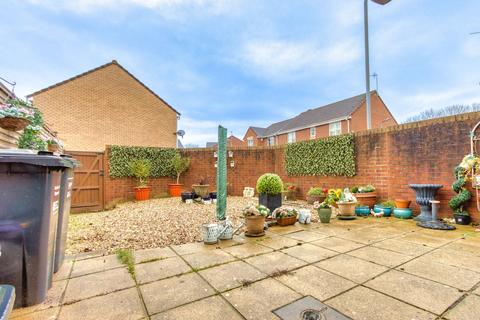 3 bedroom end of terrace house for sale, 68 SEVERN DRIVE, TAUNTON