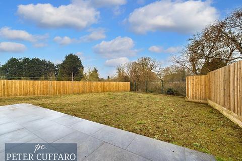 undefined, Walnut Tree Close, Nazeing EN9