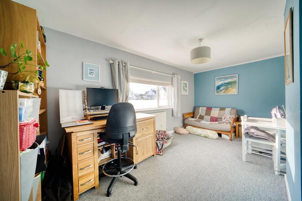32 Grenville Avenue - Mark Templer X Photo CB 18.jp