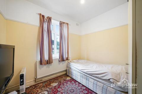 undefined, Woodgrange Avenue, Harrow, HA3