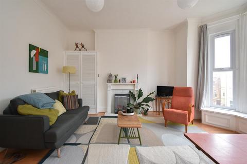 1 bedroom flat for sale, Priory Avenue, Hastings