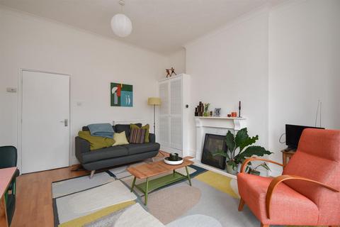 1 bedroom flat for sale, Priory Avenue, Hastings