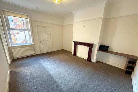 2 bedroom flat for sale, Kitchener Terrace, North Shields, North Tyneside