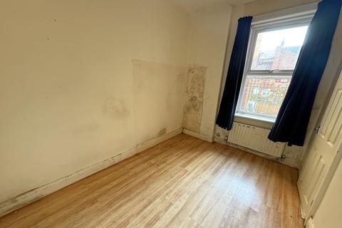 2 bedroom flat for sale, Kitchener Terrace, North Shields, North Tyneside