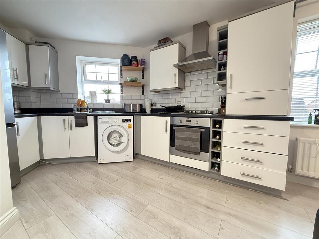 Open plan living/dining kitchen