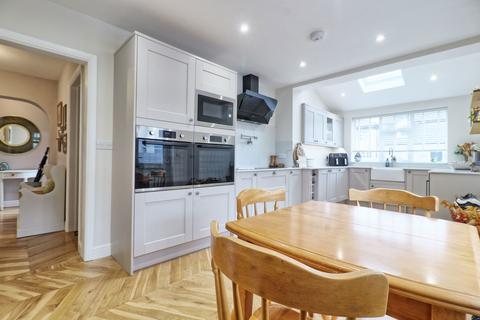 86 Basin Road, Heybridge Basin, Maldon, CM9 4RW