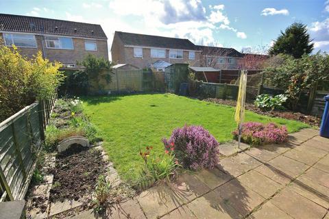 2 bedroom semi-detached bungalow to rent, Erica Road, St. Ives