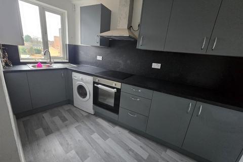 1 bedroom flat to rent, Cranley Parade, London