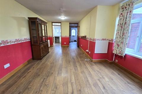 2 bedroom bungalow for sale, Ogilvie Square, Calne