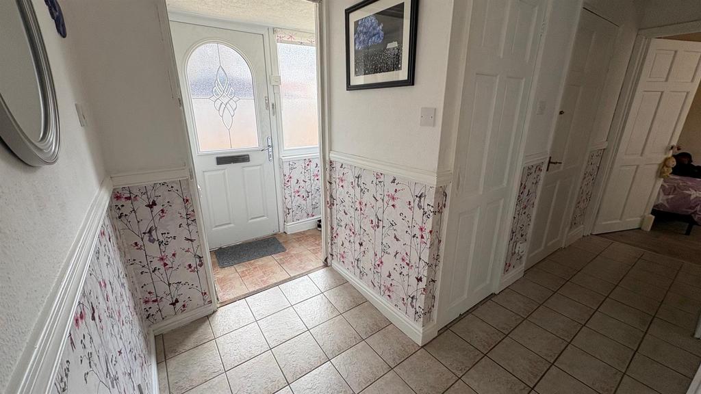 Hallway.jpg