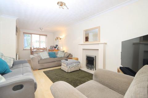1 Avocet Drive, Kidderminster, DY10 4JT