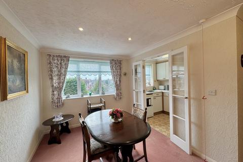 2 bedroom apartment for sale, Station Road, Thorpe Bay, Essex, SS1