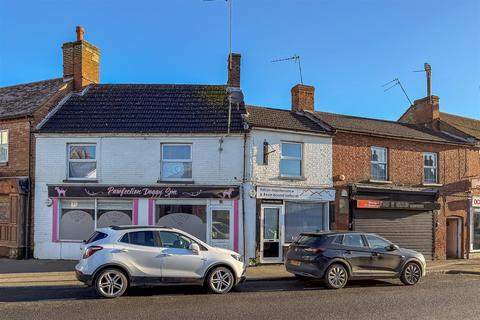 Shop to rent, North Street, Leighton Buzzard