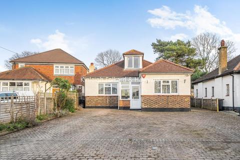 3 bedroom detached house for sale, Woodmere Close, Croydon