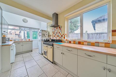 3 bedroom detached house for sale, Woodmere Close, Croydon