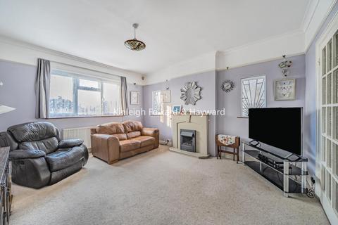 12 Woodmere Close, Croydon, CR0 7PN