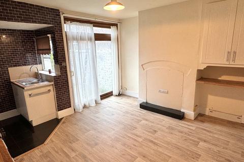 2 bedroom end of terrace house to rent, Poplar Road, Cleethorpes, Lincolnshire, DN35