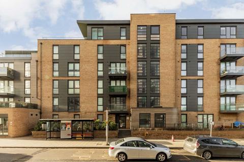 1 bedroom flat for sale, Ealing Road, Brentford TW8