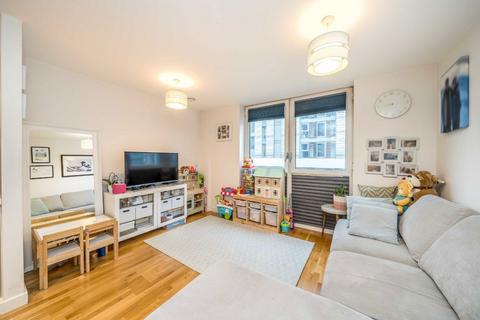 1 bedroom flat for sale, Ealing Road, Brentford TW8