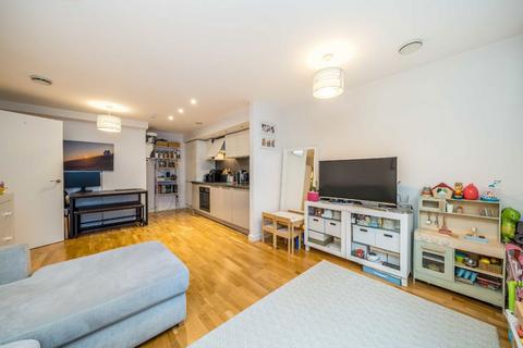 1 bedroom flat for sale, Ealing Road, Brentford TW8