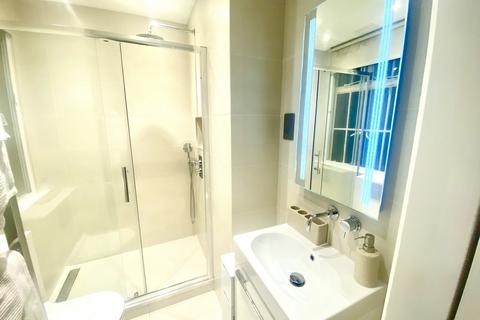 Studio for sale, London WC1N