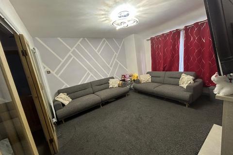 3 bedroom semi-detached house to rent, Ashford, TW15