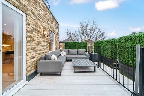 Flat 7, 2 Sutherland Road, London, W13 0DT
