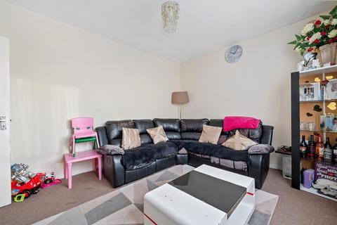 2 bedroom flat for sale, Warwick Grove, London, E5