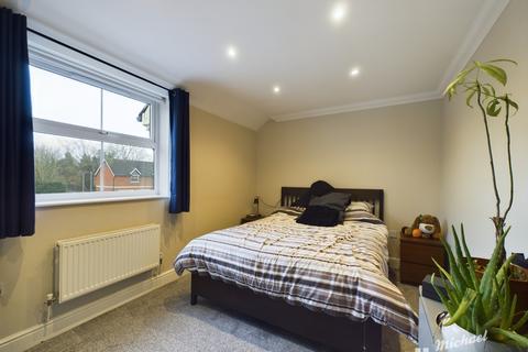 2 bedroom coach house for sale, Alder Road, Weston Turville, Aylesbury, Buckinghamshire