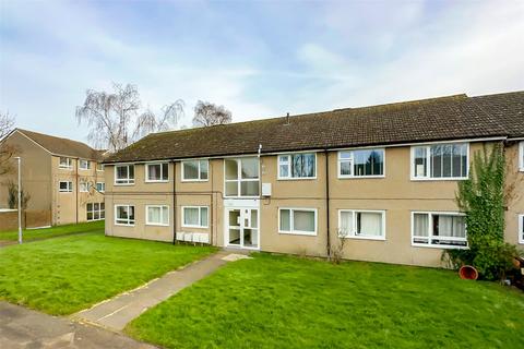 22 Hewitt Close, Wheathampstead, St Albans, AL4 8TQ