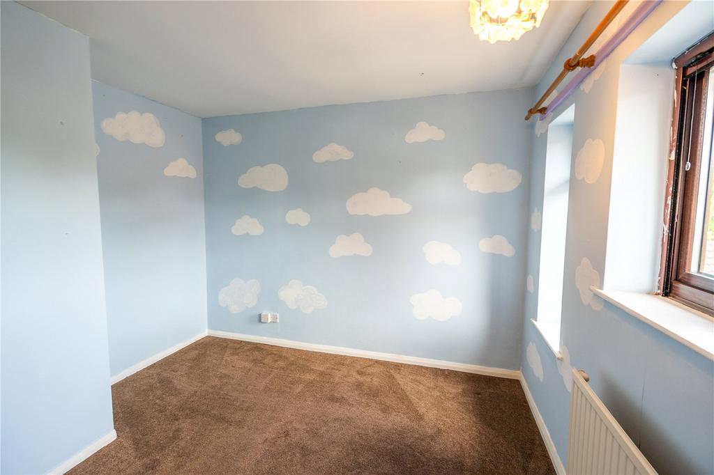 Bedroom 2 (2)