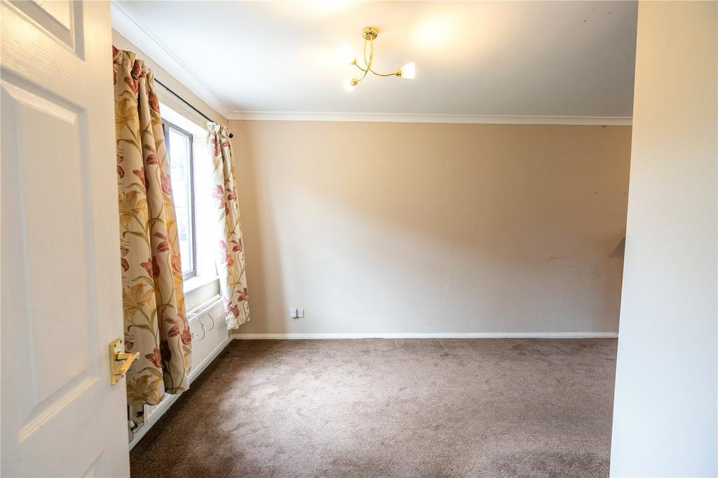 Living Room (3)
