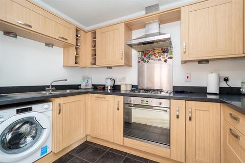 2 bedroom apartment for sale, Albion Road, Sutton