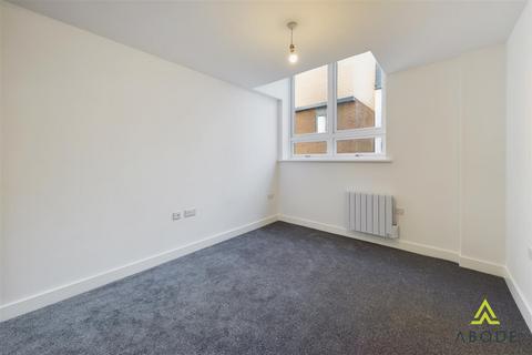 2 bedroom flat to rent, Fleet Street, Burton Upon Trent DE14