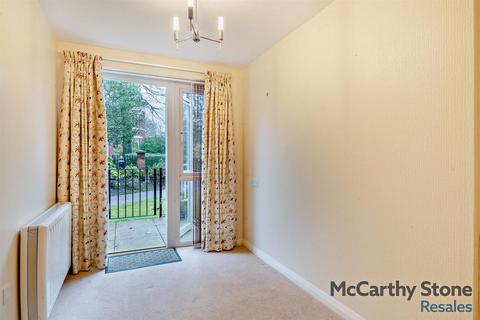 1 bedroom apartment for sale, Oakfield, Sale