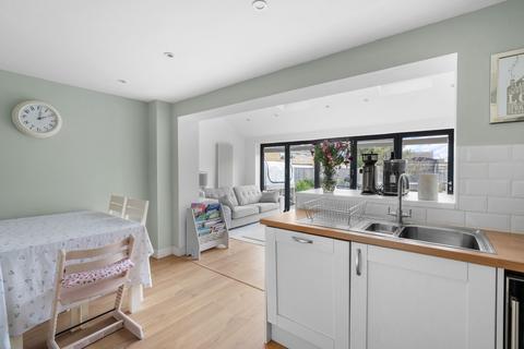 13 Leyburn Close, Cambridge, CB1 9XR