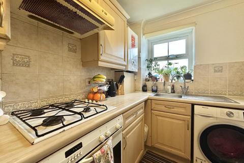 74 Tollgate Drive, Hayes, UB4 0NW
