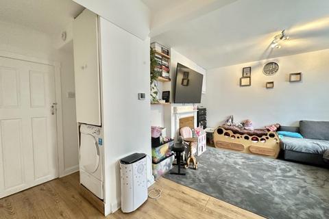 54 The Crescent, Harlington, Hayes, UB3 5NB