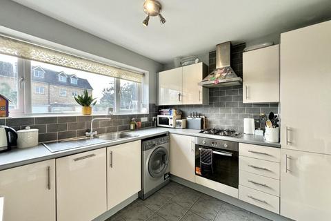 2 bedroom maisonette for sale, Manse Close, Harlington, UB3 5ED