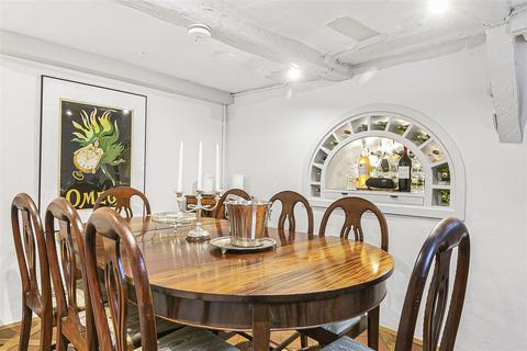 undefined, New Street, Henley-On-Thames RG9