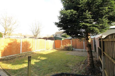 3 bedroom semi-detached house to rent, Longhirst Close, Bolton, BL1